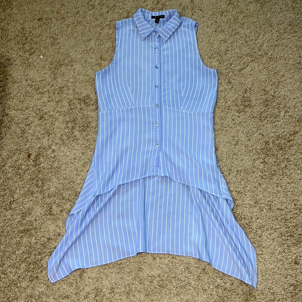 Sleeveless button down